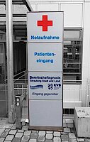 Pylone / Stele  - Notaufnahme Straubing