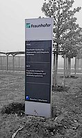 Pylone / Stele  - Fraunhofer Institut München