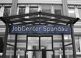 Leuchtkasten – Jobcenter Spandau, Lichtwerbung Regensburg, Lichtwerbung Deggendorf, Lichtwerbung Landshut, Lichtwerbung Passau, Lichtwerbung Dingolfing, Lichtwerbung Cham